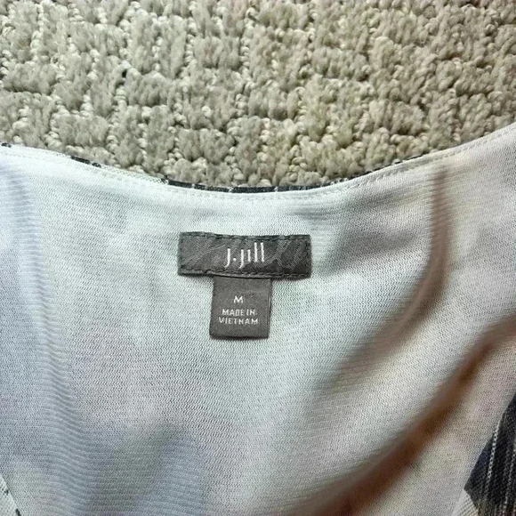 J. Jill women’s size M, flattering twist know detail, lined, sleeveless top - Picture 2 of 8